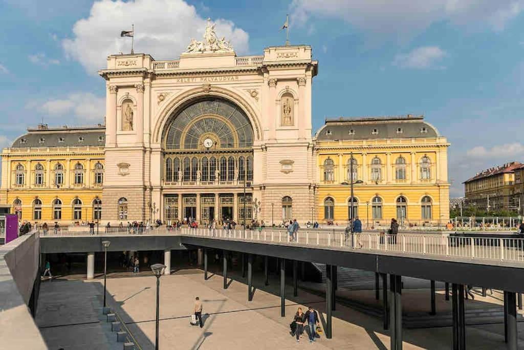 Appartement Keleti Palyaudvar Train Station-home *